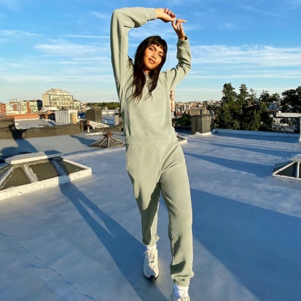 Aritzia COZYAF Green Sweatshirt & Sweatpants